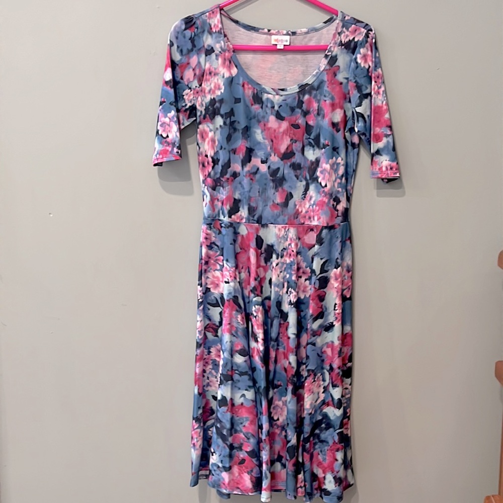 LuLaRoe  flowy dress-size Med Floral
